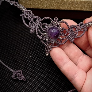 Colier Delicat Frunze Micromacrame Cu Ametist - bijuterii - coliere - chockere - Artynos.ro