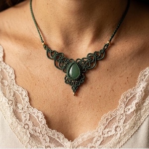 Colier Verde Mini Micromacrame Vintage Princess Aventurin - Artynos.ro