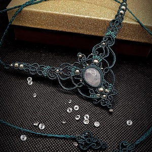 Colier Verde Victorian Micromacrame Vintage Cuart - bijuterii - coliere - chockere - Artynos.ro