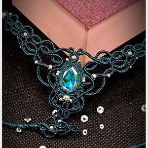 Colier Emerald Elegant Micromacrame Cu Cristal Swarovski  - bijuterii - coliere - chockere - Artynos.ro