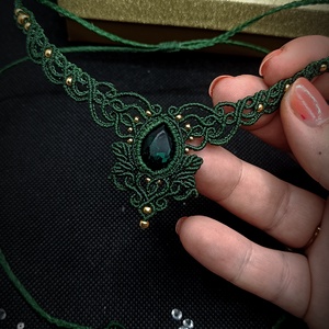 Colier Verde  Elegant Micromacrame Cu Cristal Swarovski  - bijuterii - coliere - chockere - Artynos.ro