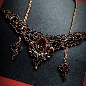 Colier Maro Elegant Micromacrame Cu Cristal Swarovski  - bijuterii - coliere - chockere - Artynos.ro