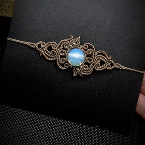 Brățară Frunze Micromacrame Cu Opal   - bijuterii - brățări - brățări din pietre semiprețioase - Artynos.ro