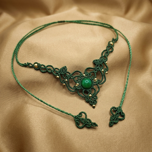 Colier Frunze Micromacrame Cu Jad Verde - bijuterii - coliere - chockere - Artynos.ro
