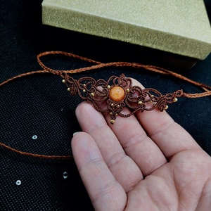 Choker Delicat Micromacrame Cu Piatra Soarelui - bijuterii - coliere - chockere - Artynos.ro