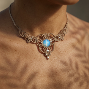 Choker Delicat Frunze Micromacrame Cu Opal - Artynos.ro