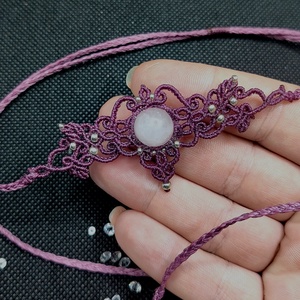 Choker Delicat Frunze Micromacrame Cu Cuart Roz - bijuterii - coliere - chockere - Artynos.ro