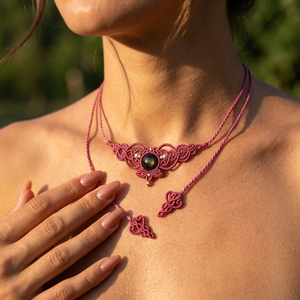 Colier macrame choker roz cu obsidian   - Artynos.ro
