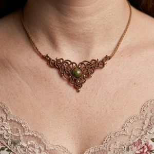 Colier macrame choker minimalist cu unakit   - bijuterii - coliere - chockere - Artynos.ro