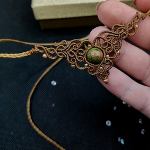 Colier macrame choker minimalist cu unakit   - bijuterii - coliere - chockere - Artynos.ro