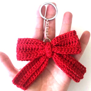 Breloc fundita crosetat manual - geantă și husă - accesorii genți - breloc - Artynos.ro
