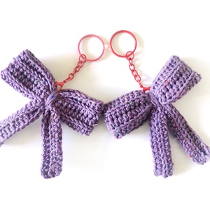 Breloc fundita crosetat manual - geantă și husă - accesorii genți - breloc - Artynos.ro