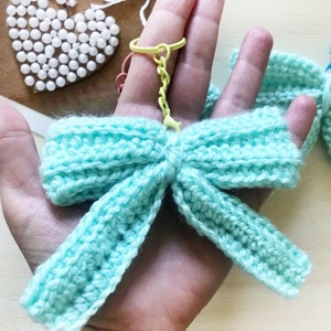 Brelocuri croșetate manual  micile detalii care spun o poveste!  - geantă și husă - accesorii genți - breloc - Artynos.ro