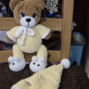 Ursuleț croșetat handmade - jucării și echipamente pentru copii - plușuri - ursuleț de pluș - Artynos.ro