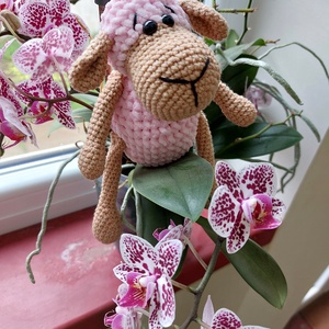 Oiță Norișor din Fir Catifelat � Prietena cea mai pufoasă - jucării și echipamente pentru copii - plușuri - miel de pluș - Artynos.ro