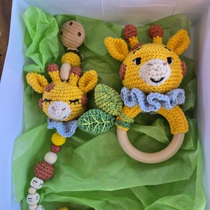 Set cadou bebelusi Girafa, Jucarii si echipamente pentru copii, Jucarii bebelusi, Jucarii de dentitie, Crosetat, Broderie, Acest set adorabil cu girafa galbena este alegerea perfecta pentru un cadou de tip "Baby Shower", b..., ARTYNOS