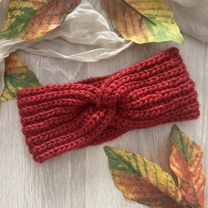 Bentita crosetata din lana merino - Artynos.ro