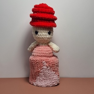 Printesa rosie crosetata - jucării și echipamente pentru copii - plușuri - păpușă croșetată, păpușă de pluș - Artynos.ro