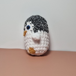 Pinguin crosetat - jucării și echipamente pentru copii - plușuri - figurine de pluș - Artynos.ro