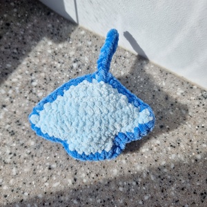 Pisica de mare crosetata - jucării și echipamente pentru copii - plușuri - pești de pluș - Artynos.ro