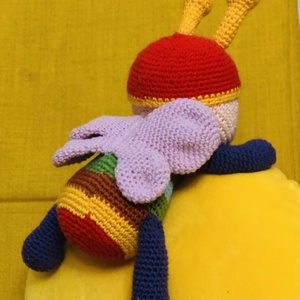 Fluturas multicolor - jucării și echipamente pentru copii - jucării bebeluși - minge bebeluși - Artynos.ro