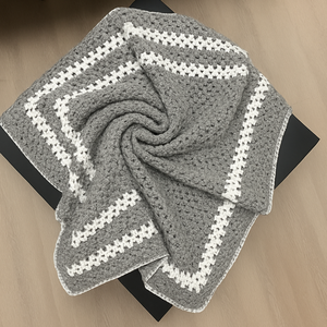 Patura crosetata, Jucarii si echipamente pentru copii, Saci si seturi pentru copii, Cearsaf, patura, saltea copii, Crosetat, Crosetata din acril, usurica, placuta la atingere, patrata, model geometric. Se foloseste si se int..., ARTYNOS