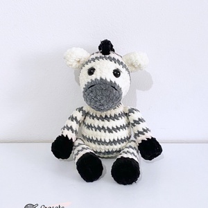 Zebra crosetata - Artynos.ro