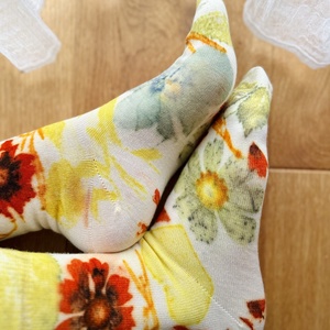 Pajiste Solara  Sosete din lana cu imprimeu vegetal (cosmos, hibiscus, mur, mesteacan), Imbracaminte si moda, Pantofi, papuci, sosete, Sosete, sosete de genunchi, , ARTYNOS