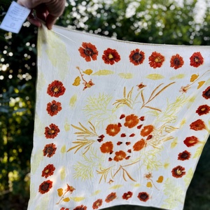 Esarfa din matase imprimata vegetal (cosmos, coreopsis), Imbracaminte si moda, Esarfe, palarii, fularuri, Esarfe, Cusatura, Vopsirea matasei, ARTYNOS