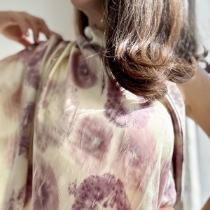 Esarfa din matase imprimata vegetal (mac si nalba), Imbracaminte si moda, Esarfe, palarii, fularuri, Esarfe, Cusatura, Vopsirea matasei, ARTYNOS