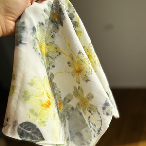 Esarfa din matase imprimata vegetal - Artynos.ro