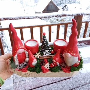 Decoratiune de iarna -  Familia de gnomi, cu doi gnomi adulti si 2 copii , Craciun, Cadouri de Mos Craciun, Decor cu Mos Craciun, Obiecte pictate, Pictura, ARTYNOS