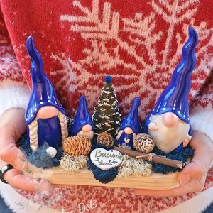 Decoratiune de iarna -  Familia de gnomi, cu doi gnomi adulti si doicopii , Craciun, Cadouri de Mos Craciun, Decor cu Mos Craciun, Obiecte pictate, Pictura, ARTYNOS