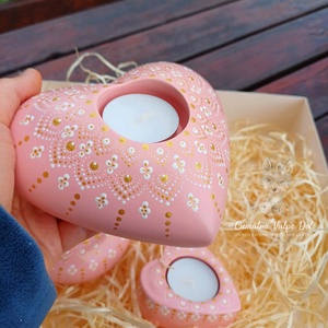 Set suporturi lumanari pictate cu tehnica punctului - roz - Artynos.ro