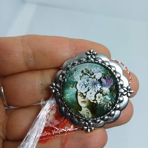 Martisor rotund, tip brosa - Artynos.ro