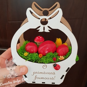 Decoratiune de Paste, cosulet cu licheni stabilizati si oua rosii - Artynos.ro