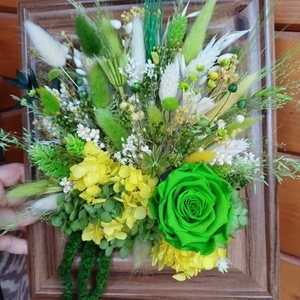 Ramă cu aranjament de flori stabilizate și criogenate - casă & stil de viață - decorațiuni de casă - accesorii florale - cutii cu flori - Artynos.ro