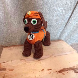Paw Patrol-Zuma figurină croșetată, Jucării și echipamente pentru copii, Plușuri, Personaje de basm din pluș, Croșetat, ARTYNOS