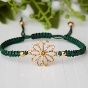 Brățară macramé împletită - Floare verde închis / aur -  - Artynos.ro