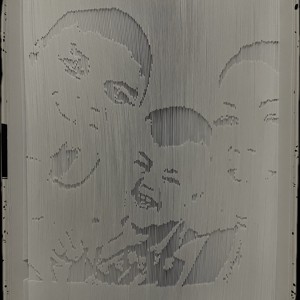 Sculptura de carte portret cu 3 fete bazata pe o fotografie unica, Casa & Stil de viata, Accesorii pentru decorat casa, Decoratiuni de masa si decoratiuni pentru rafturi , Sculptura de carte, carte pliata, , ARTYNOS