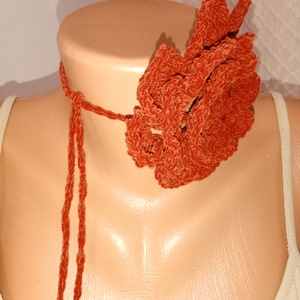 Floare croșetată gât  - îmbrăcăminte și modă - curele și catarame artizanale - alte accesorii - Artynos.ro