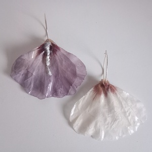 Cercei hibiscus , Bijuterii, Cercei, Cercei din rasina, Confectionarea bijuteriilor, ARTYNOS