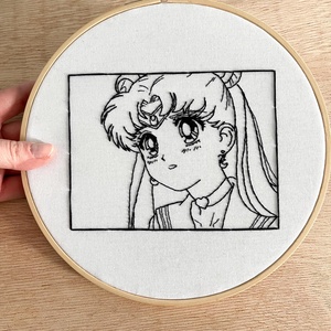 Gherghef decorativ cu Sailor Moon, Arte vizuale și accesorii , Imagini cu broderii, Alte tablouri textil, Broderie, ARTYNOS