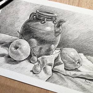 Desen în creion - ulcior cu măr și pară - arte vizuale și accesorii  - grafică, ilustrație - desen în creion - Artynos.ro