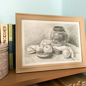 Desen în creion - vază cu mere - arte vizuale și accesorii  - grafică, ilustrație - desen în creion - Artynos.ro