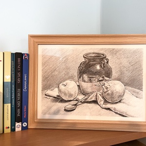Desen in creion - ulcior cu mar si portocala, Arte vizuale si accesorii , Grafica, ilustratie, Desen in creion, Fotografie, grafica, desen, ilustratie, Desen in creion pe hartie A4. 
Lucrare inramata, rama de lemn natur. 
Lucrarea este protejata cu fi..., ARTYNOS