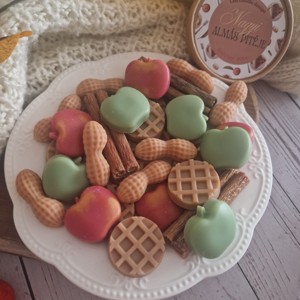 Ceară parfumată cu plăcinta cu mere a bunicii -  - Artynos.ro