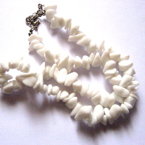 howlite alb chipsuri mari 25574, Accessorii si unelte, Margea, componente de bijuterii, Margea din plastic, Confectionarea bijuteriilor, ARTYNOS