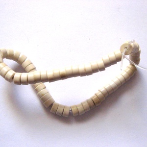 howlite alb discuri  51289, Accessorii si unelte, Margea, componente de bijuterii, Piatra pretioasa, Confectionarea bijuteriilor, Decoupage, transfer si tehnici servetel, ARTYNOS