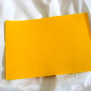 Coala de fetru galben 52203, Arte vizuale si accesorii , Imagini cu broderii, Tablou textil din fetru, Broderie, Confectionarea bijuteriilor, Coala de fetru galben
Coala de fetru galben deschis  pentru hobby si craft, grosime 1 mm,
Coala de ..., ARTYNOS